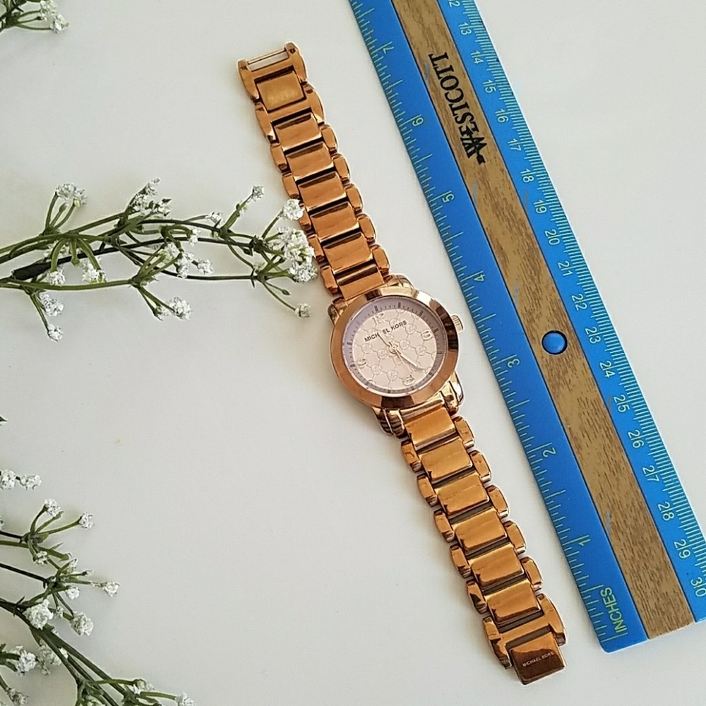 🎀SEE NEW LISTING🎀 Michael Kors Rose Gold Watch - Picture 4 of 8